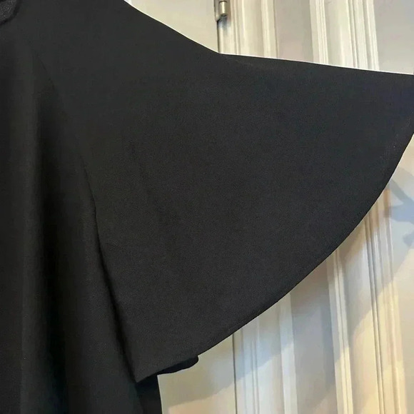 Zara Women’s Boxy Cropped Oversized Flutter Sleeve Minimalistic Coquette Top M - Picture 5 of 6